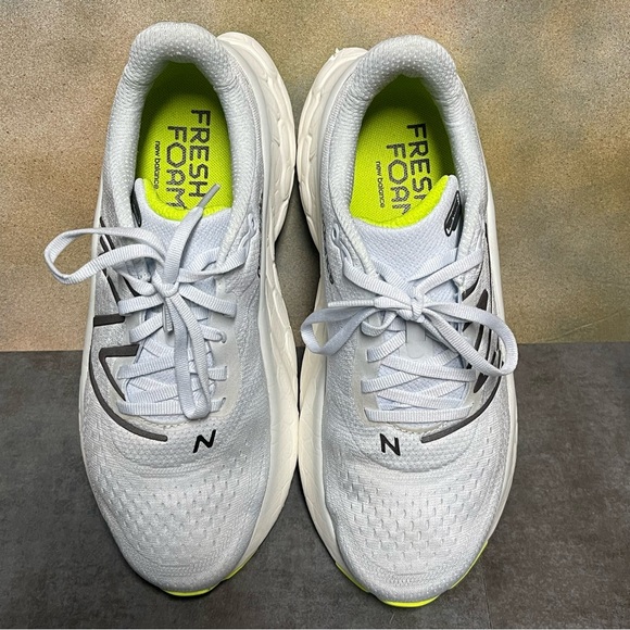 New Balance Fresh Foam More V4 WMORCR4 Light Blue Women's Running Shoes Size 9B - Picture 9 of 16